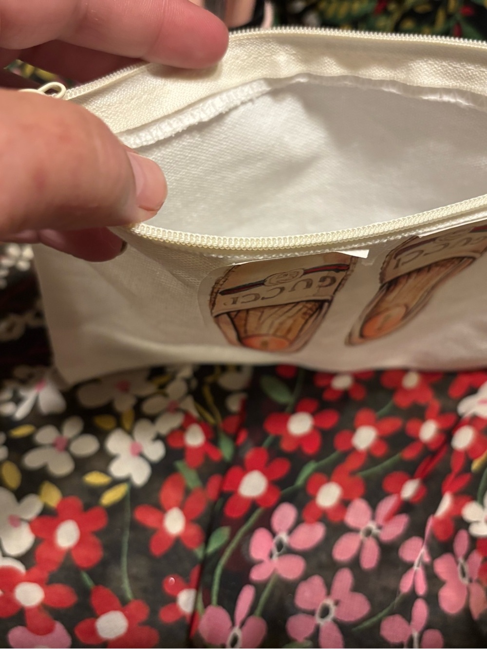 NWT Gucci Makeup Brush 4 Piece Set and canvas makeup zippered bag - Picture 4 of 10